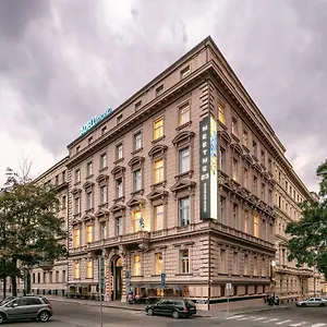 verificați disponibilitatea